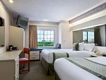 Microtel Inn & Suites by Wyndham Lincoln
