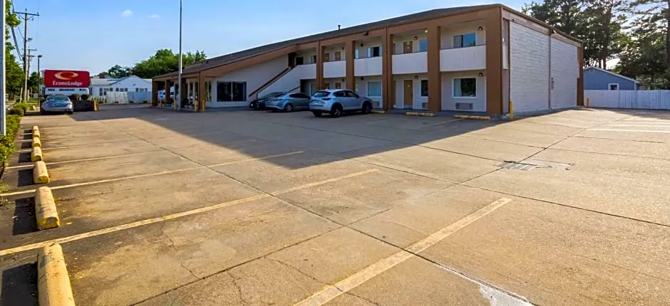 Econo Lodge Little Creek