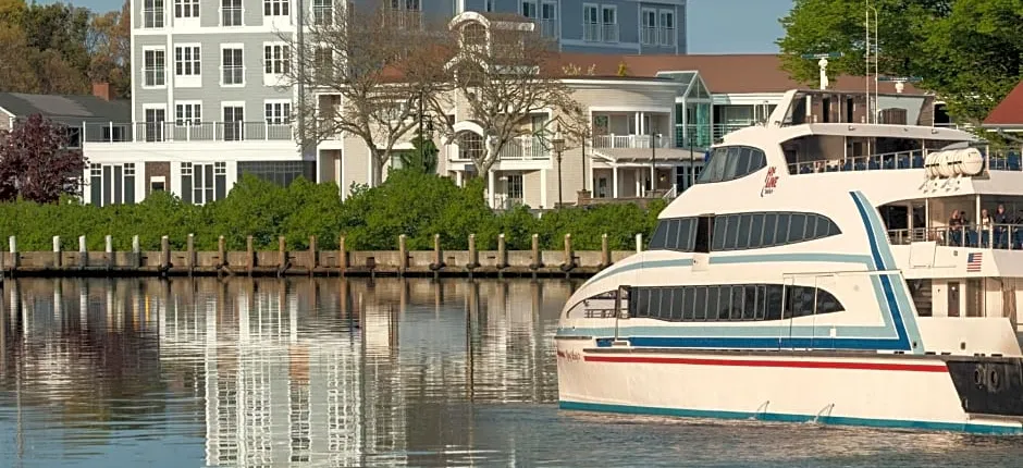 Hyannis Harbor Hotel
