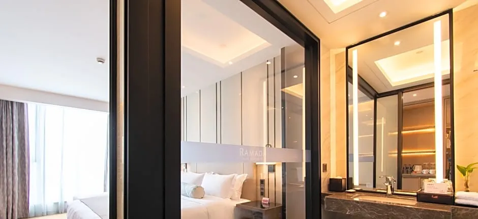 Ramada Plaza Wyndham Wenzhou Cangnan