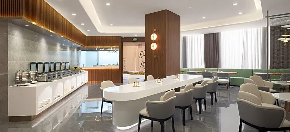 Poltton International All Suite Apartment - Wuhan High-speed Railway Station West Square