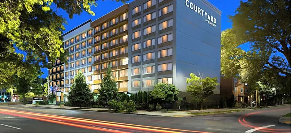 Courtyard by Marriott New Haven at Yale