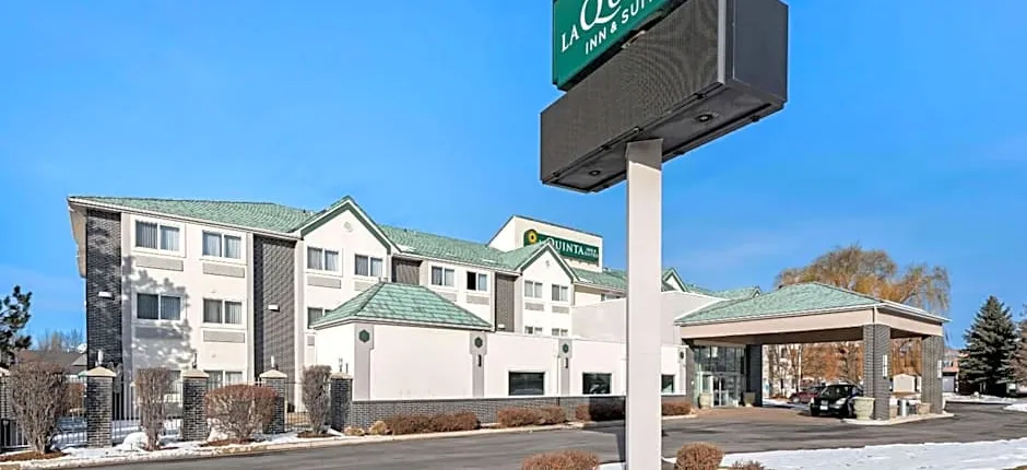 La Quinta Inn & Suites by Wyndham Logan