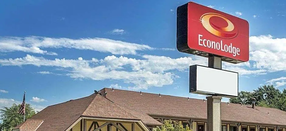 Econo Lodge Lawrence near University
