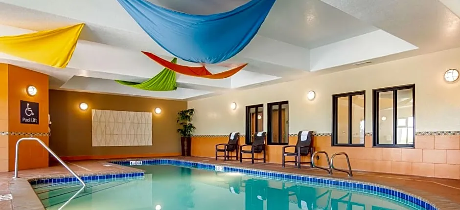 Comfort Inn & Suites Brighton Denver NE Medical Center