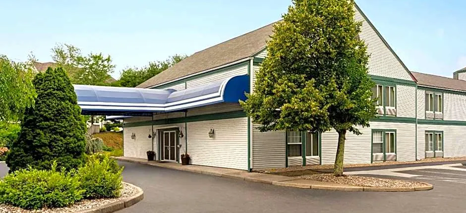 Baymont by Wyndham North Dartmouth / Fall River