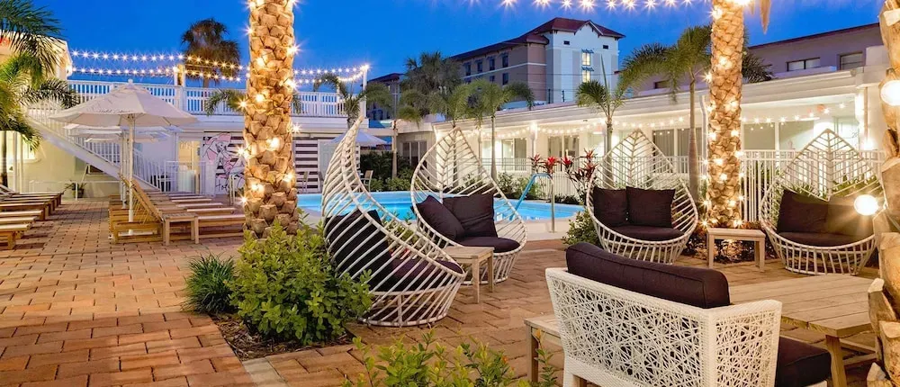 Studio w/ King Bed Heated Pool, Steps to Beach!