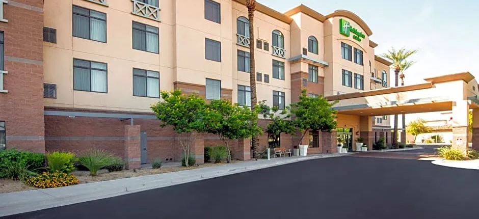 Holiday Inn & Suites Goodyear - West Phoenix Area by IHG