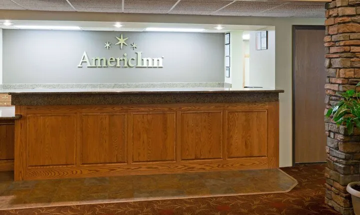 AmericInn by Wyndham Thief River Falls