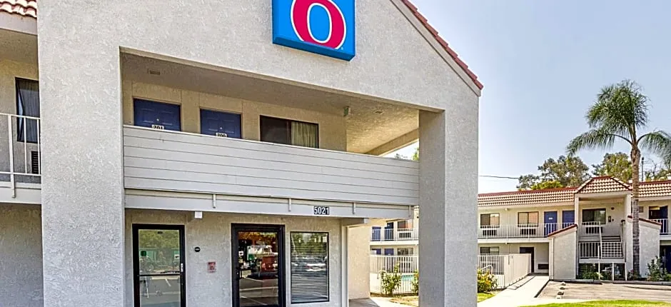 Motel 6-Fresno, CA