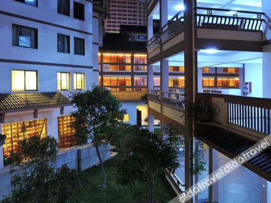 Longquan Nanguo Garden Hotel