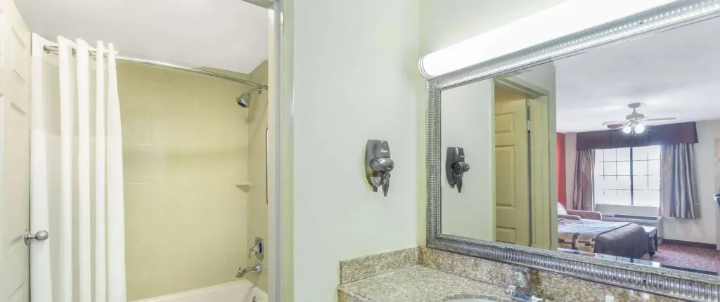 Days Inn by Wyndham Rayville