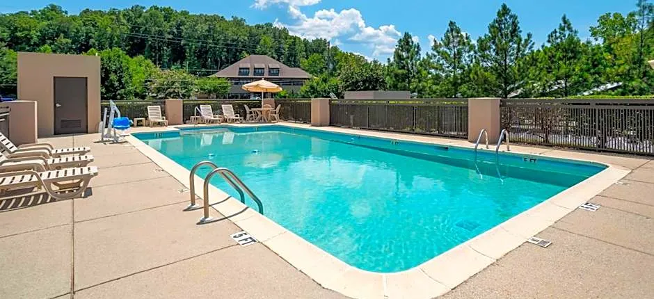 Best Western Plus Oak Mountain Inn