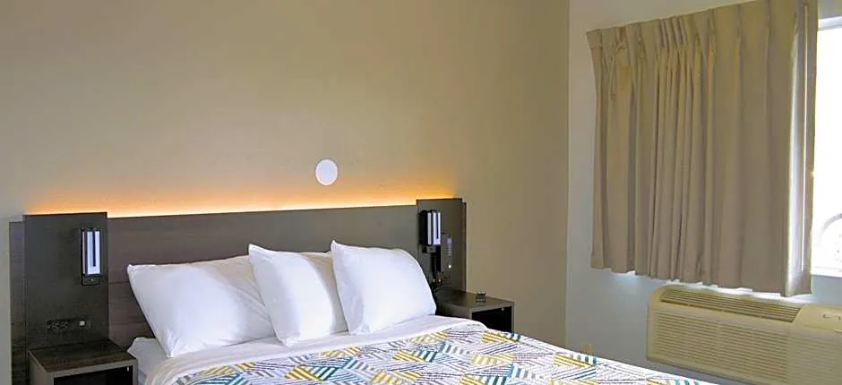 Motel 6-Reno, NV - Livestock Events Center