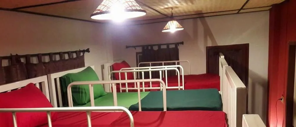 Hug Glur House & Hostel - Adults Only