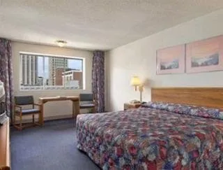 Ramada Milwaukee Downtown