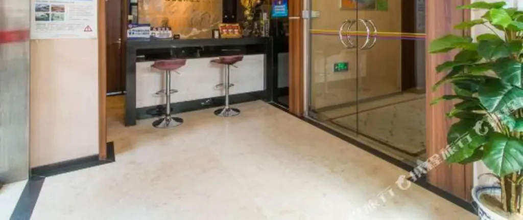 Shiyuan Business Hotel (Beijing Station Yong'anli Metro Station Store)