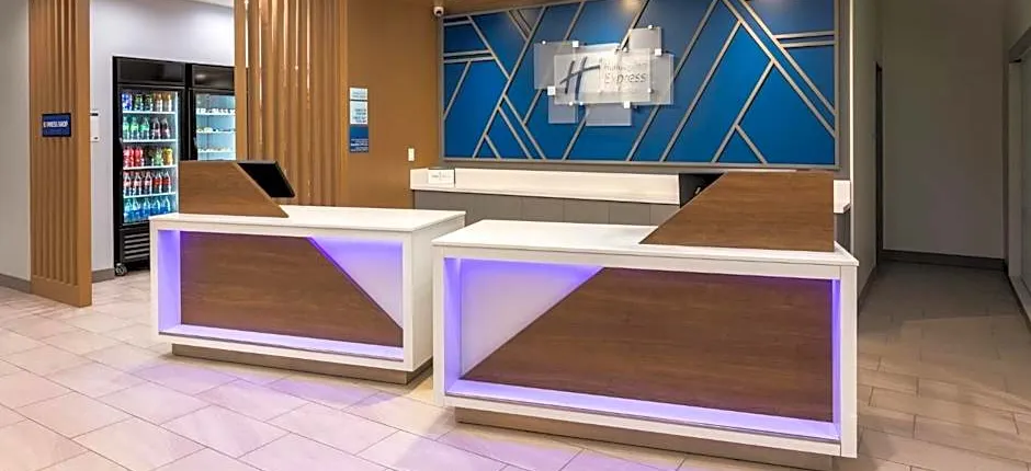 Holiday Inn Express & Suites - Hawaiian Gardens By IHG