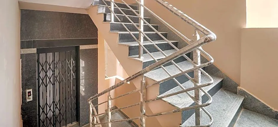 Collection O Hotel SBR Kondapur Near RTO office