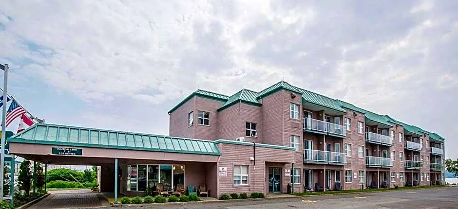 Quality Suites Ste Anne De Beaupre