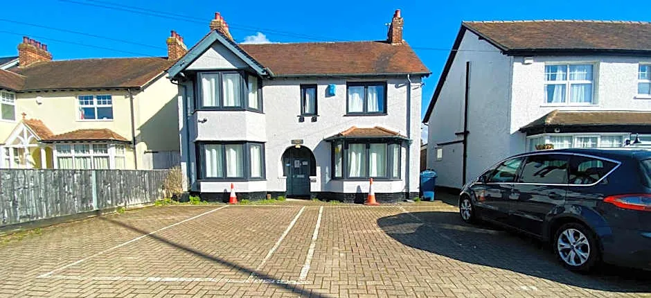 Hollybush Guest House