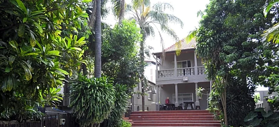 Laletsa Lodge