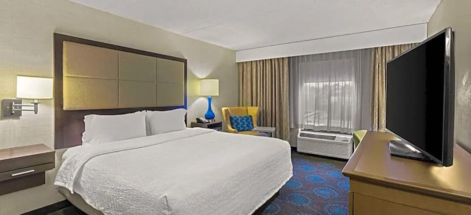 Hampton Inn By Hilton Bloomington