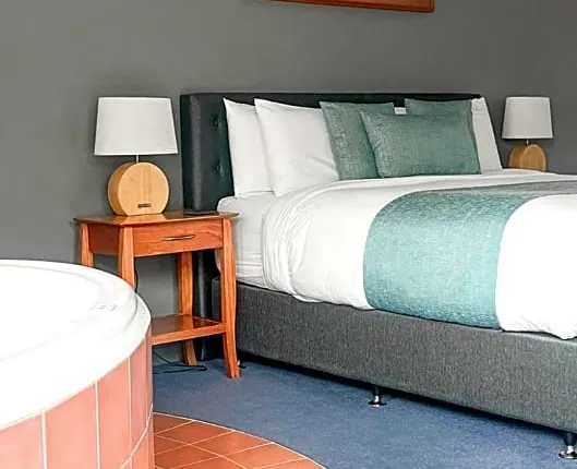 Waves Luxury Suites