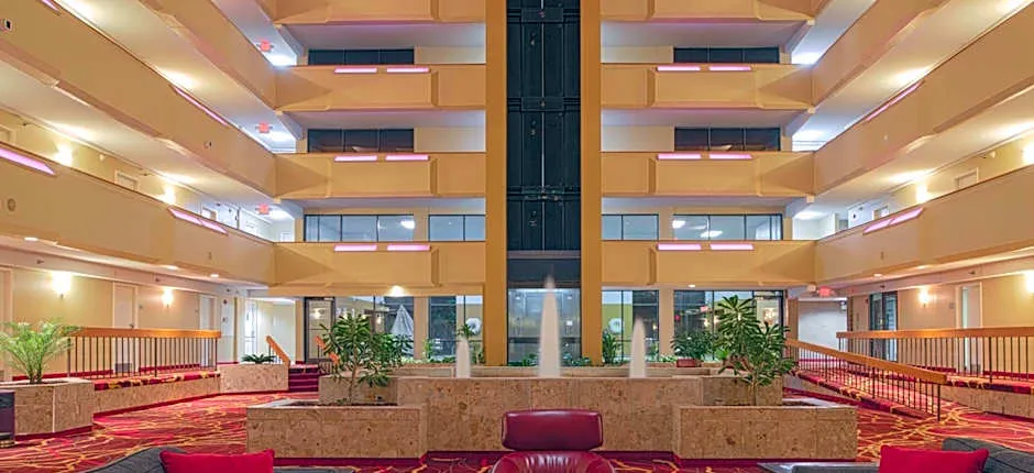 MCM Elegante Hotel & Suites Lubbock