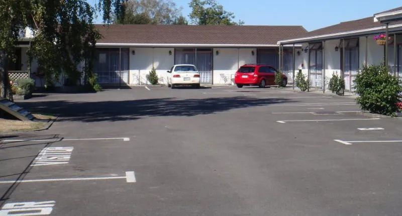 ACORN ESTATE MOTEL
