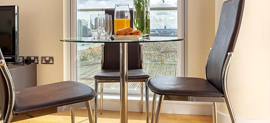Sublime Lanterns Court One-Bedroom Apartments