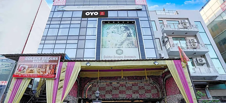 Hotel O R S Golden by RS Group