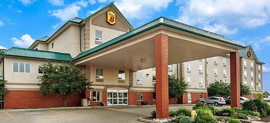 Super 8 by Wyndham Edmonton South