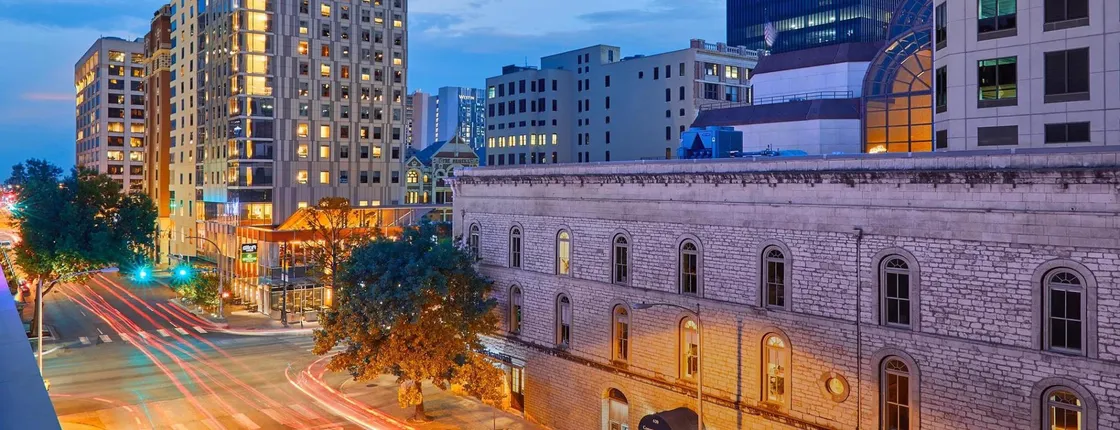 Element Austin Downtown