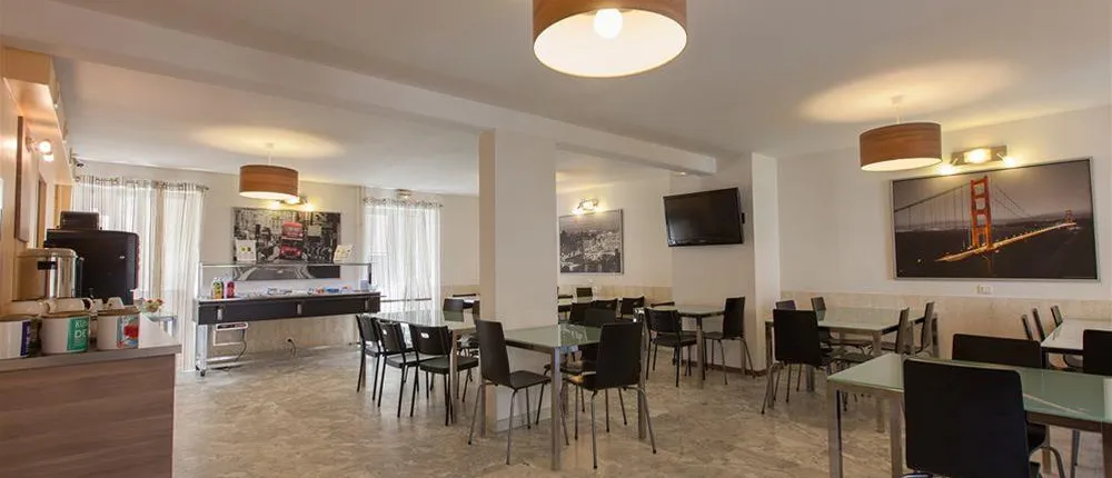 INSTITUT HOTEL