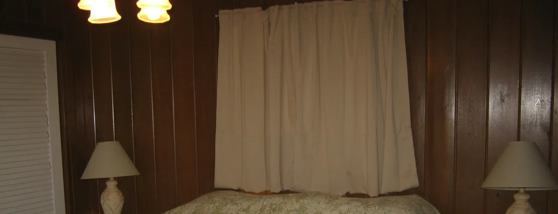 The Holiday Court Motel