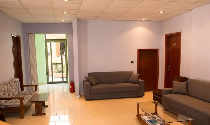 Petania Hotel & Apartments