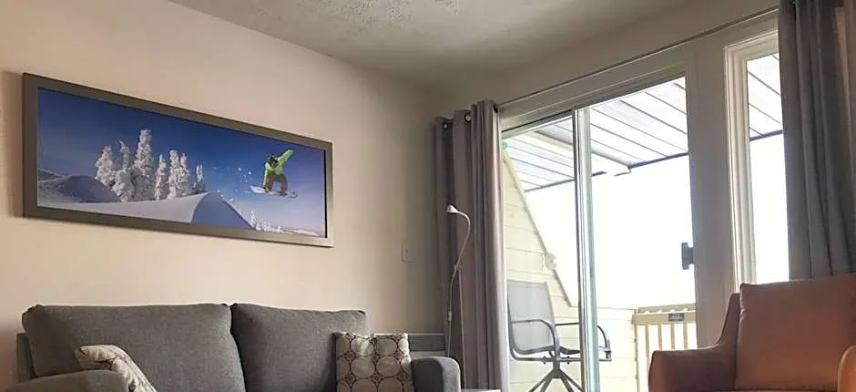 Magog Waterfront Condo