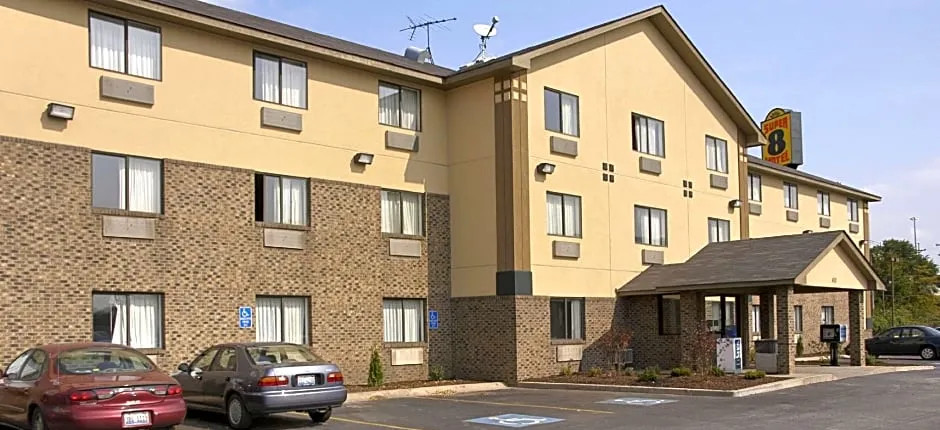 Super 8 by Wyndham Hammond North