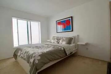 Heart of Ballard Stylish Airy Penthhouse