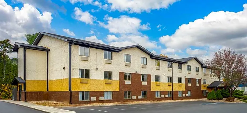 Super 8 by Wyndham Hagerstown I-70