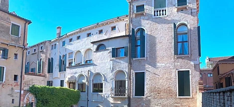 Palazzo Contarini Porta di Ferro