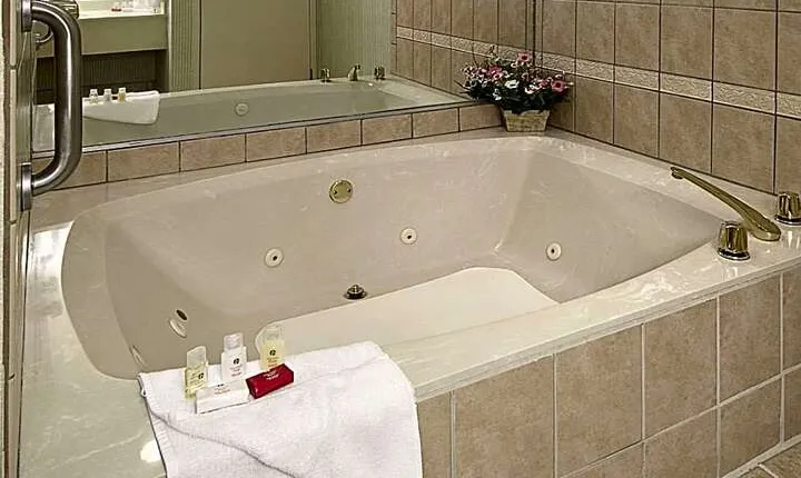 Ramada by Wyndham Asheville Near Downtown