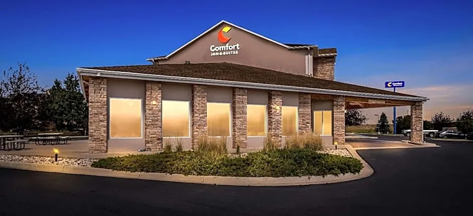 Comfort Inn & Suites Near University of Wyoming