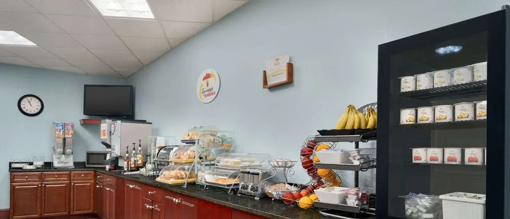 Super 8 by Wyndham West Greenwich/Providence