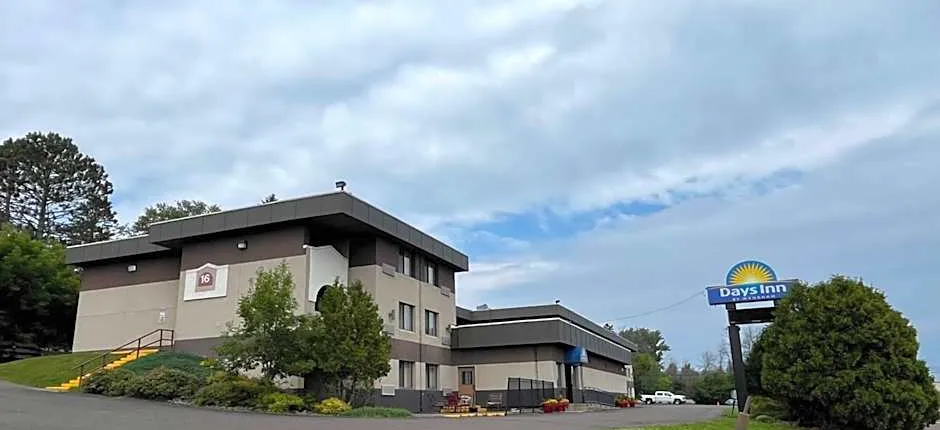 Days Inn by Wyndham Duluth Lakewalk