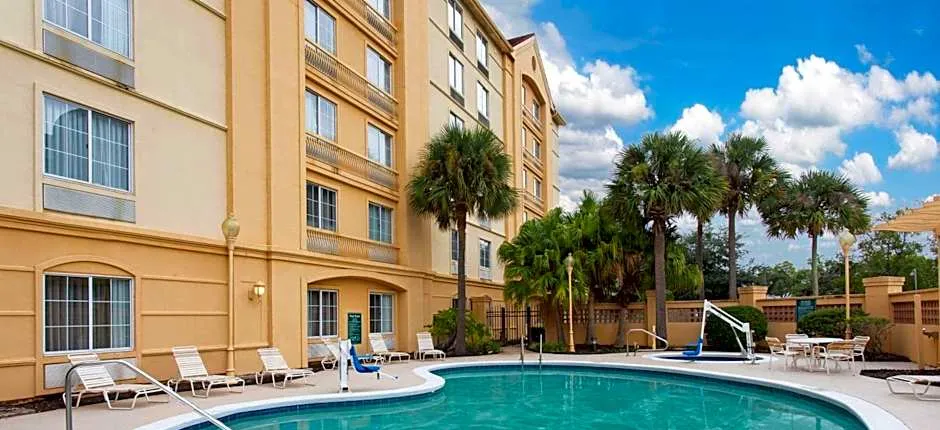 La Quinta Inn & Suites by Wyndham Jacksonville Butler Blvd