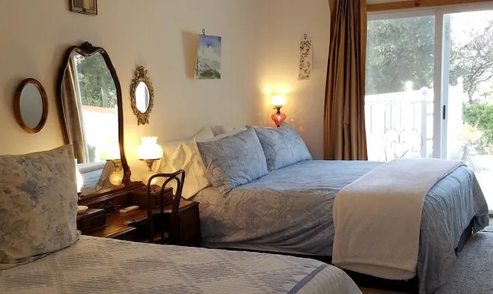 Yosemite Plaisance Bed & Breakfast