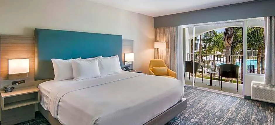 The Hourglass Hotel, Ascend Hotel Collection
