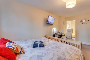 SuperStayz Premium Super and King Suites